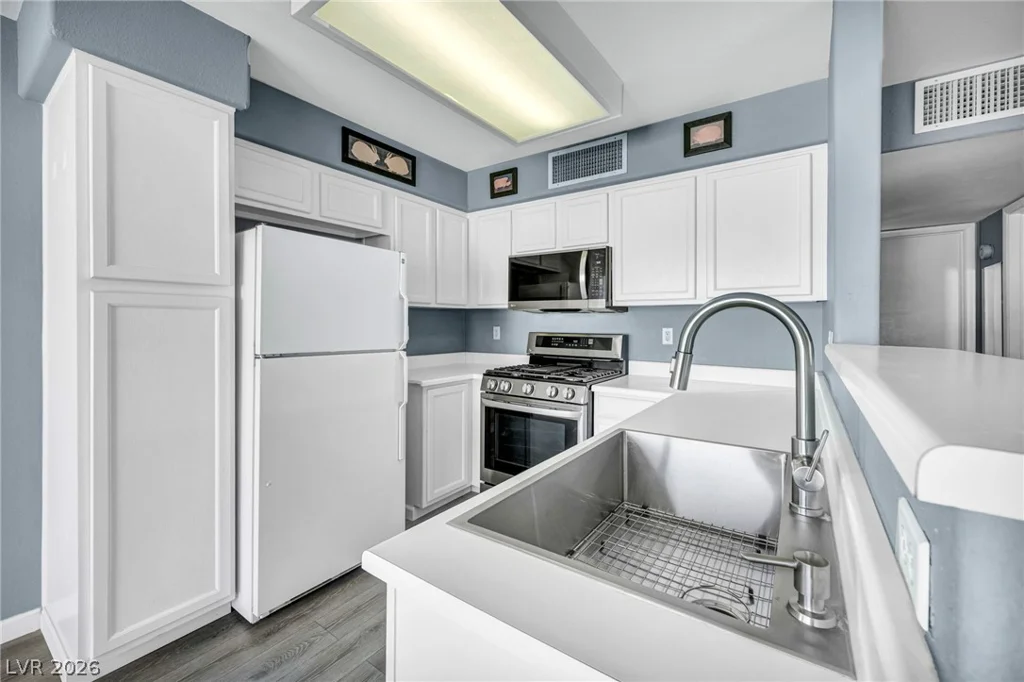 5222 Mandalay Springs, Las Vegas, NV 89120