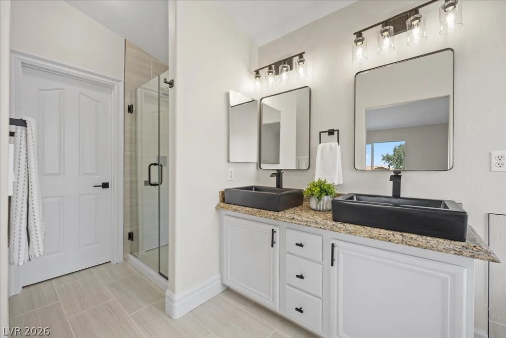1538 Lamplight Village, Las Vegas, NV 89183