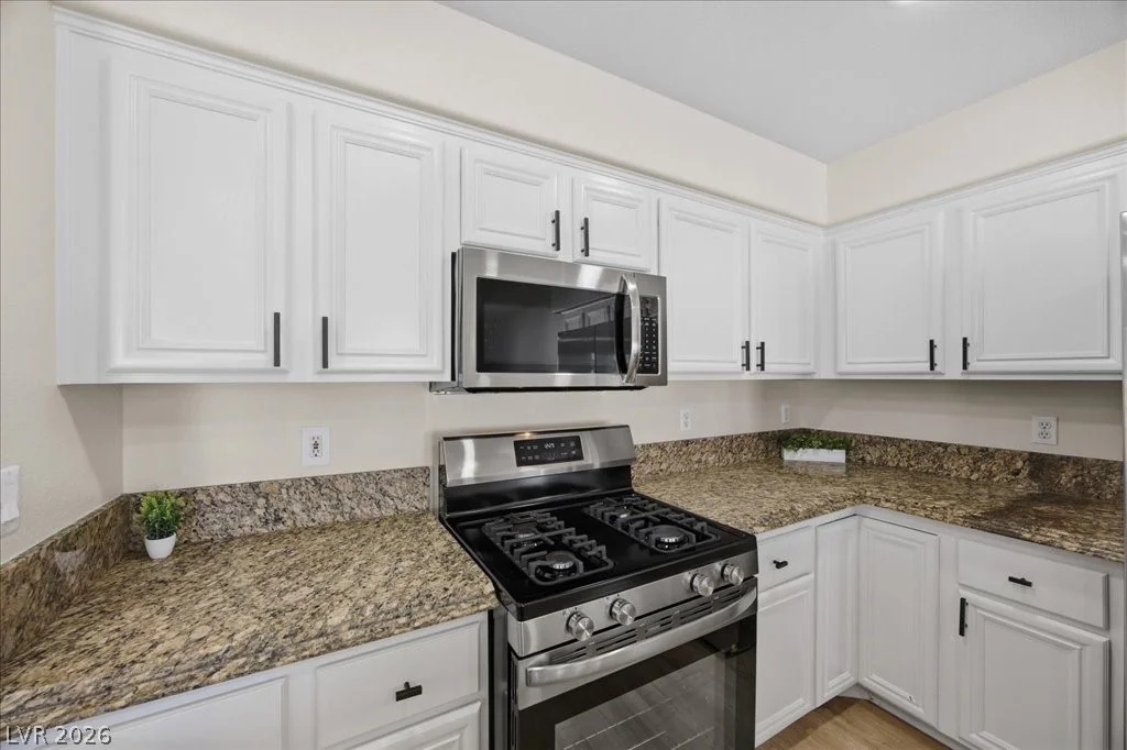 1538 Lamplight Village, Las Vegas, NV 89183