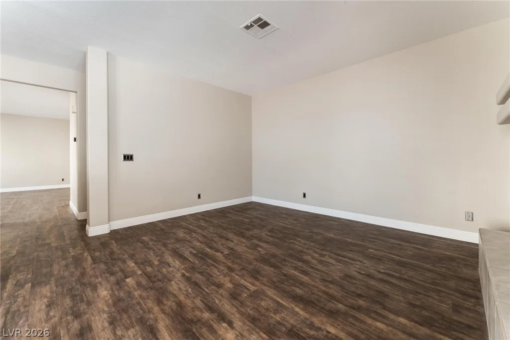 1617 Royal Canyon, Las Vegas, NV 89128