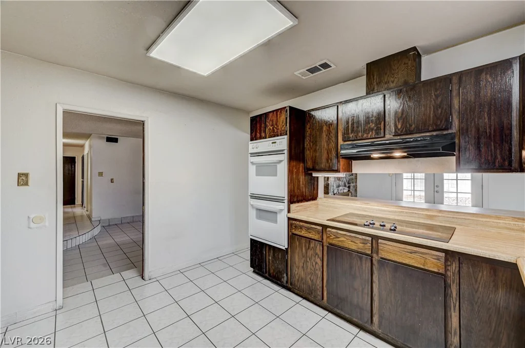 7708 Alina, Las Vegas, NV 89145