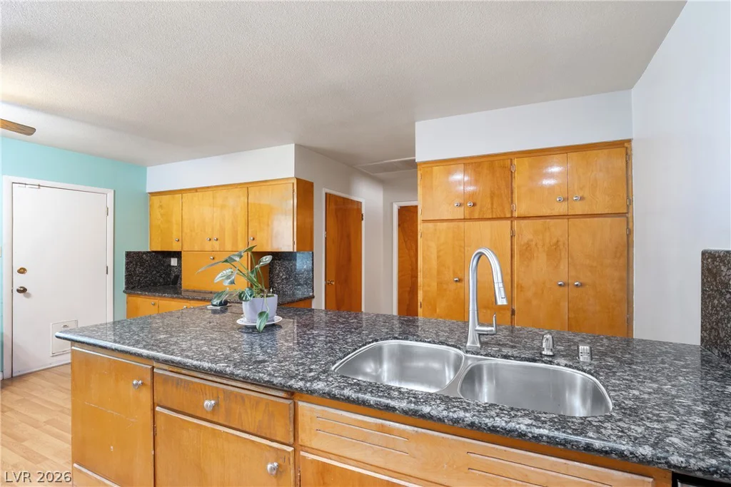 1503 5th, Las Vegas, NV 89104