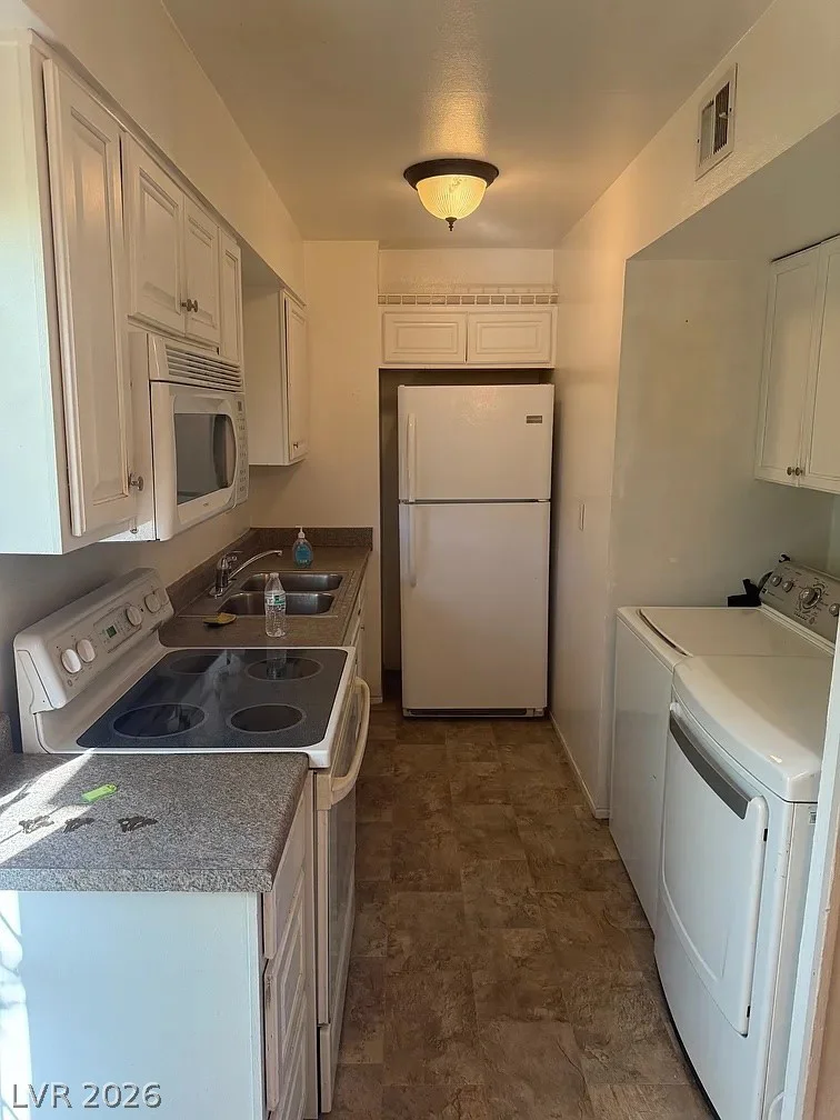 4914 Larkspur, Las Vegas, NV 89120