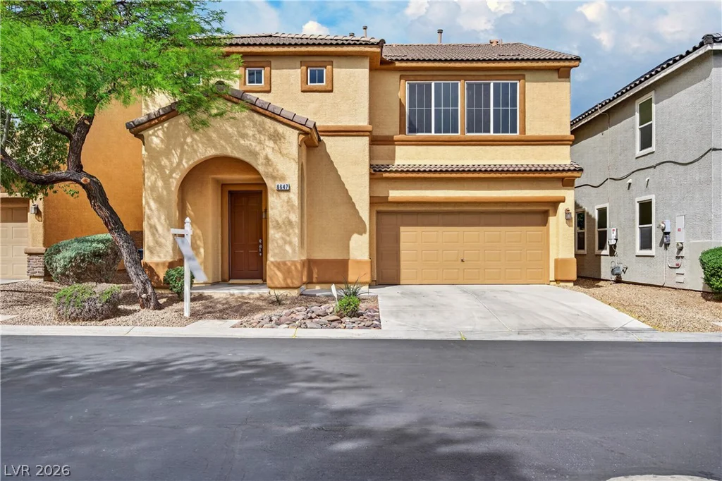 6647 Angelina, Las Vegas, NV 89120
