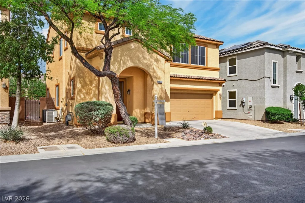 6647 Angelina, Las Vegas, NV 89120