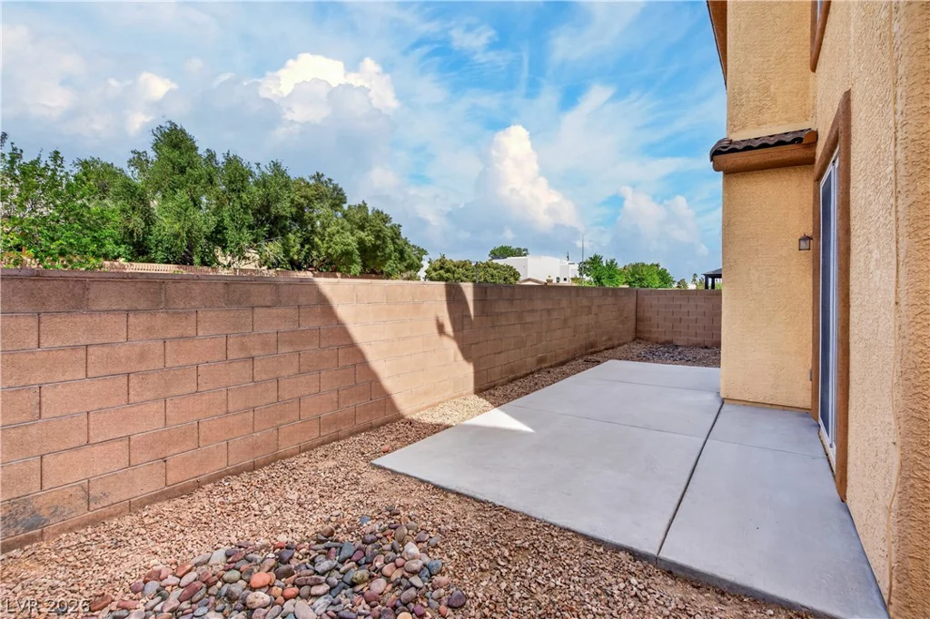 6647 Angelina, Las Vegas, NV 89120