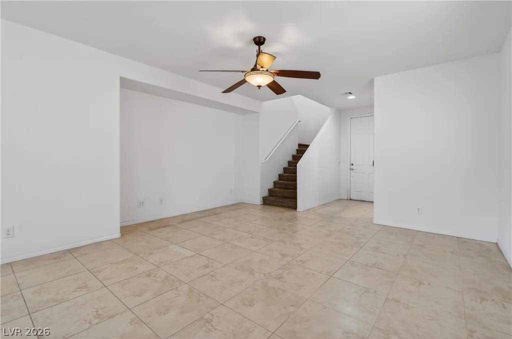 6647 Angelina, Las Vegas, NV 89120