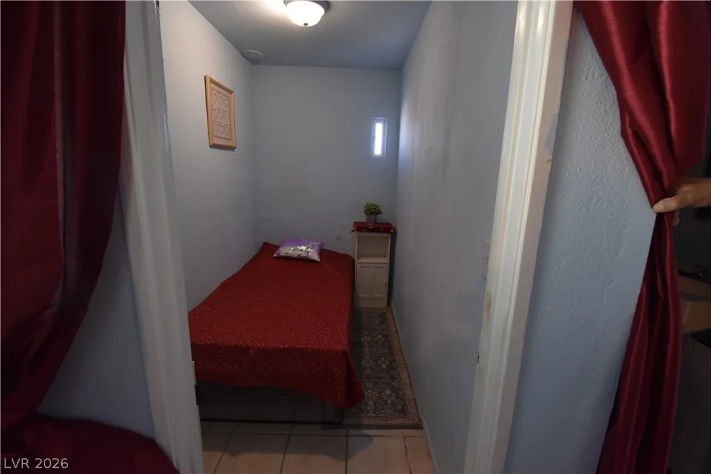 3908 Palos Verdes, Las Vegas, NV 89119