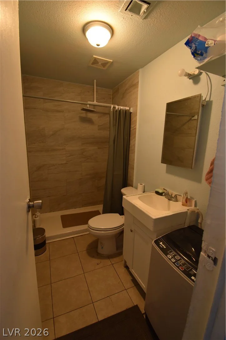 3908 Palos Verdes, Las Vegas, NV 89119