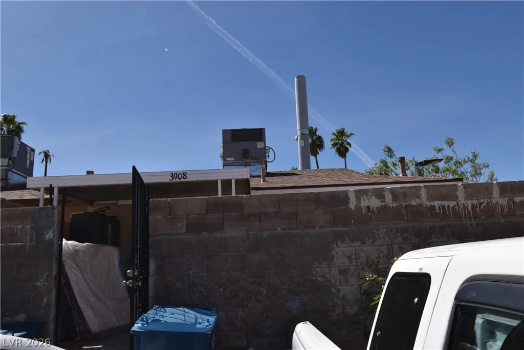 3908 Palos Verdes, Las Vegas, NV 89119