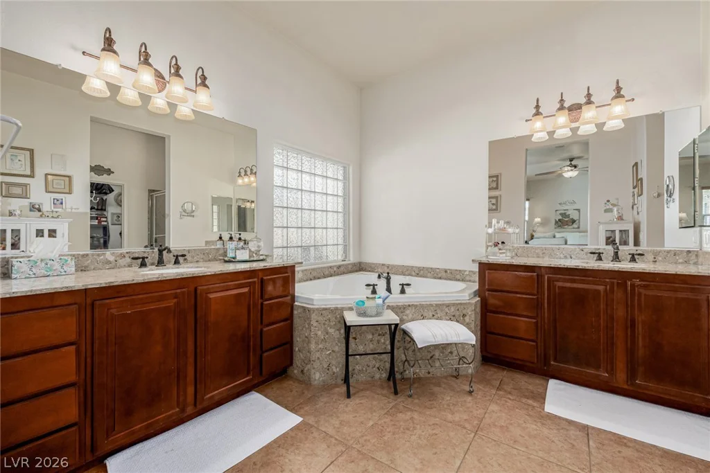 5290 Strankman, Las Vegas, NV 89131