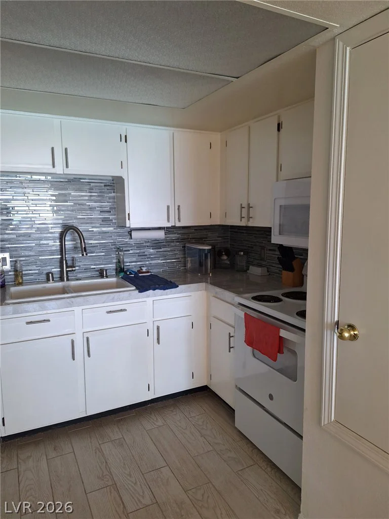 1922 Las Palmas, Laughlin, NV 89029