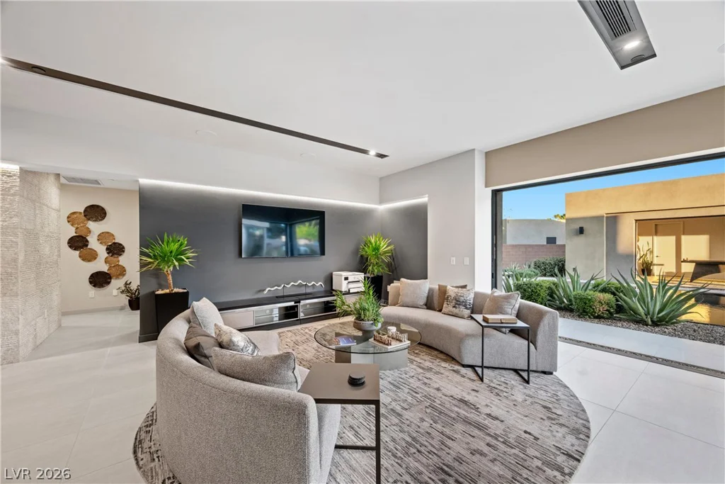7070 Nomi, Las Vegas, NV 89120