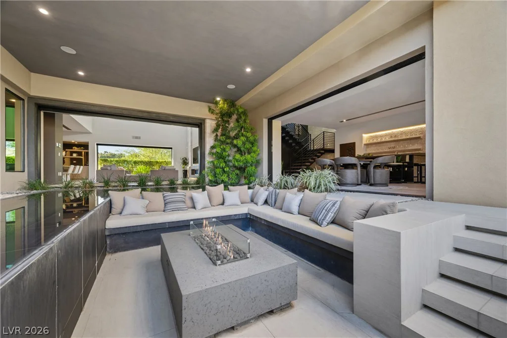 7070 Nomi, Las Vegas, NV 89120