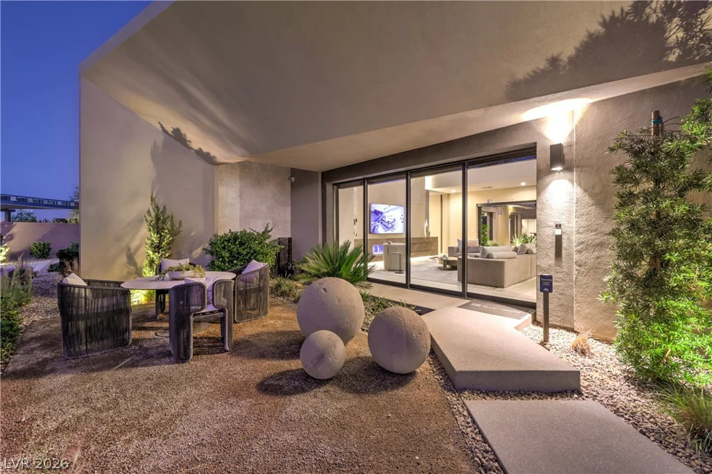 7070 Nomi, Las Vegas, NV 89120