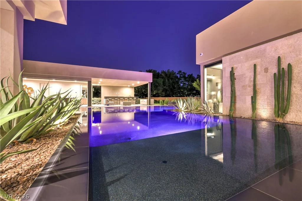 7070 Nomi, Las Vegas, NV 89120