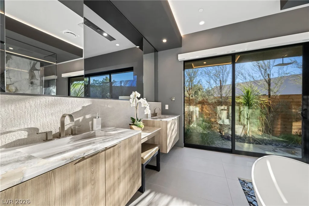 7070 Nomi, Las Vegas, NV 89120