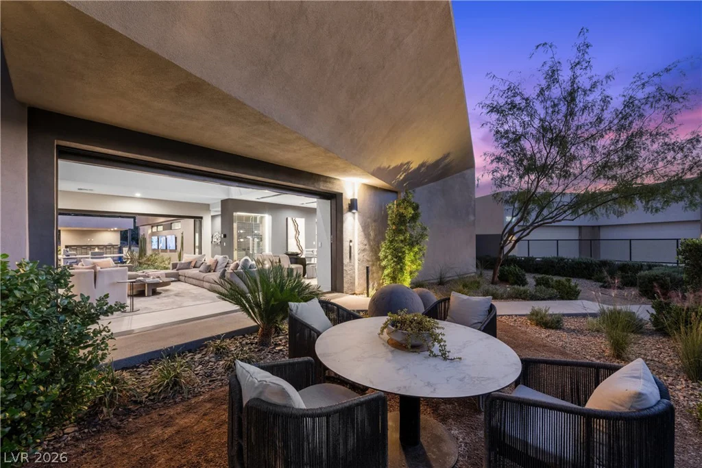 7070 Nomi, Las Vegas, NV 89120