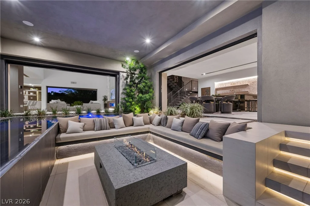 7070 Nomi, Las Vegas, NV 89120