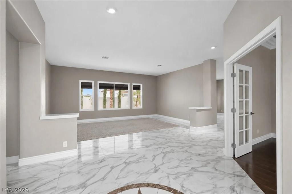 1516 Castle Wall, Las Vegas, NV 89117