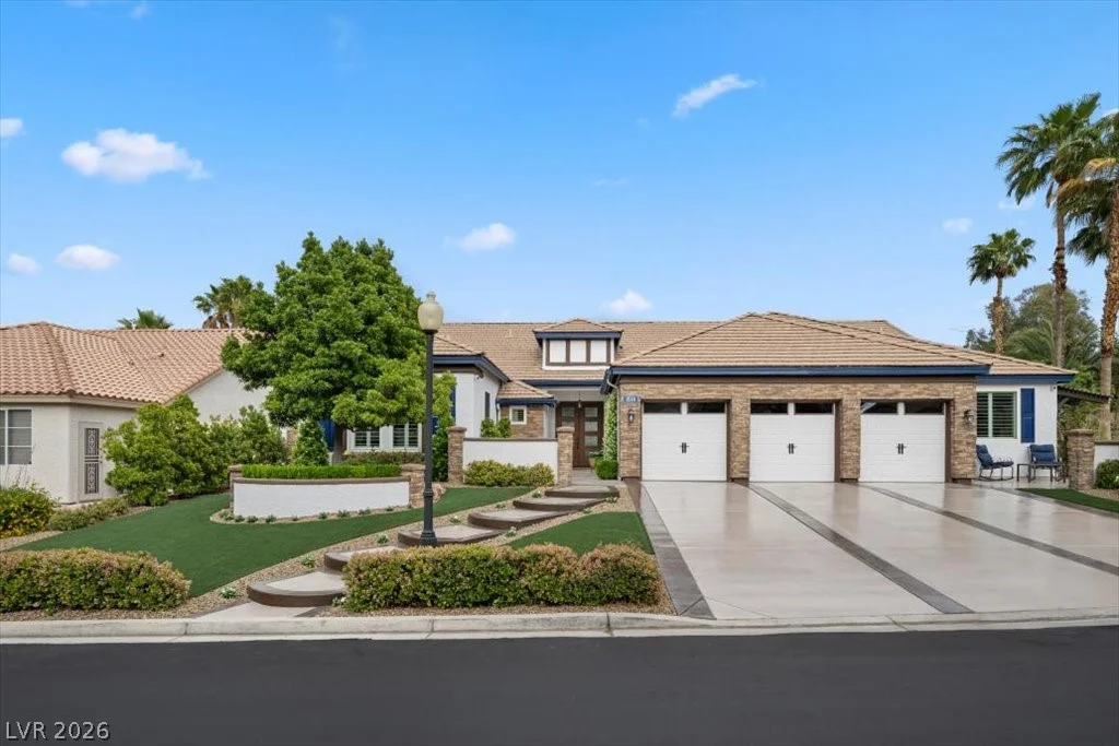 1516 Castle Wall, Las Vegas, NV 89117
