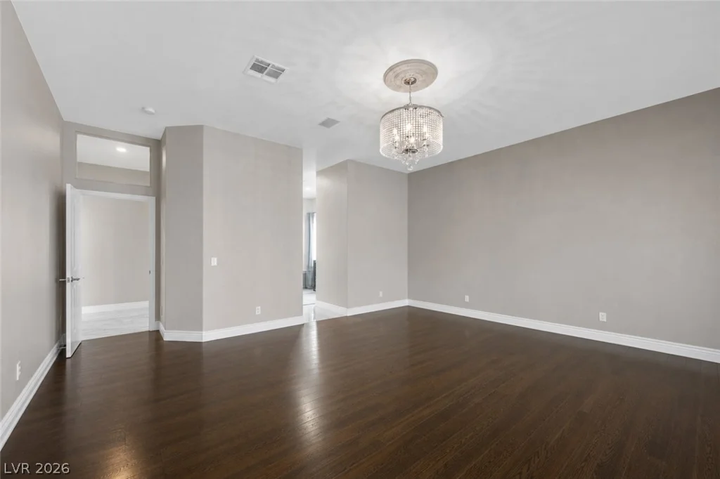 1516 Castle Wall, Las Vegas, NV 89117