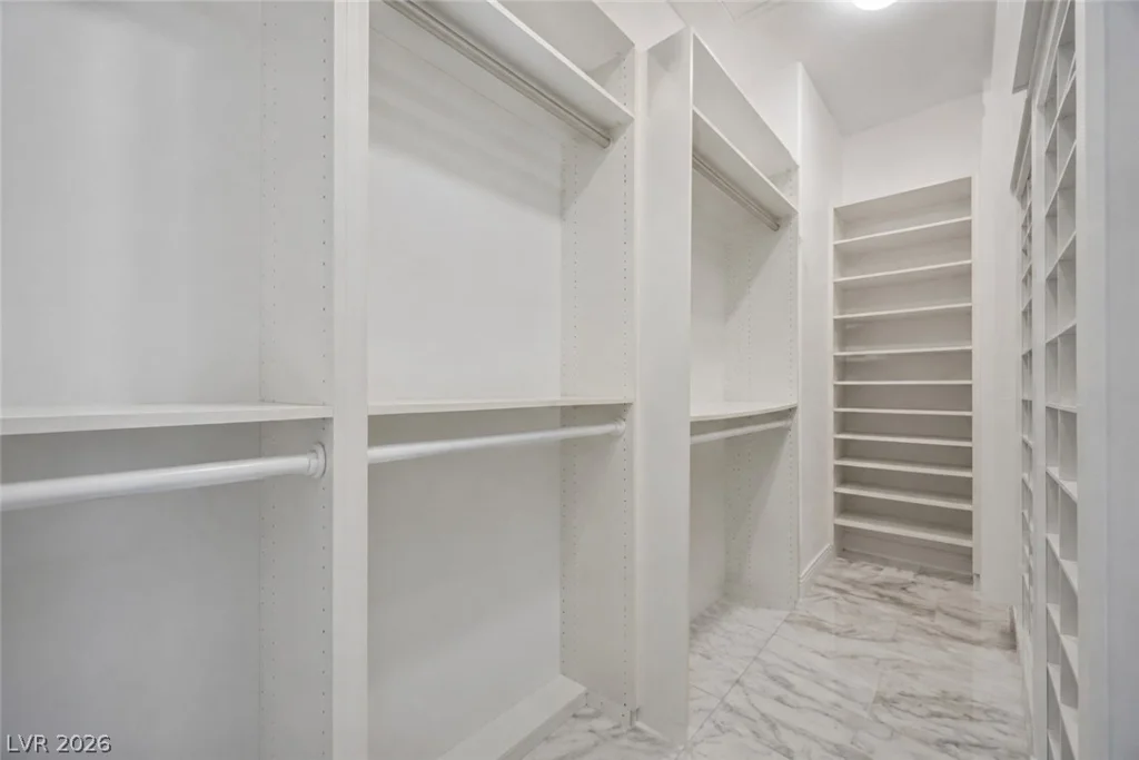 1516 Castle Wall, Las Vegas, NV 89117