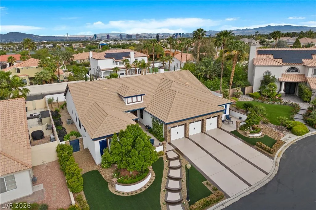 1516 Castle Wall, Las Vegas, NV 89117