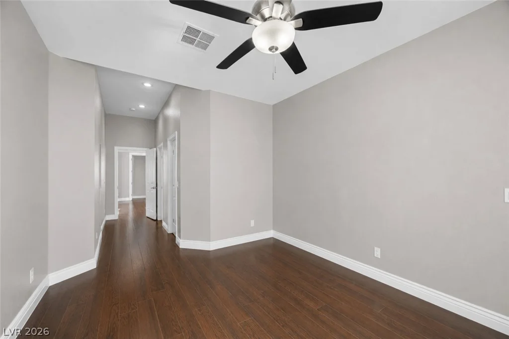 1516 Castle Wall, Las Vegas, NV 89117