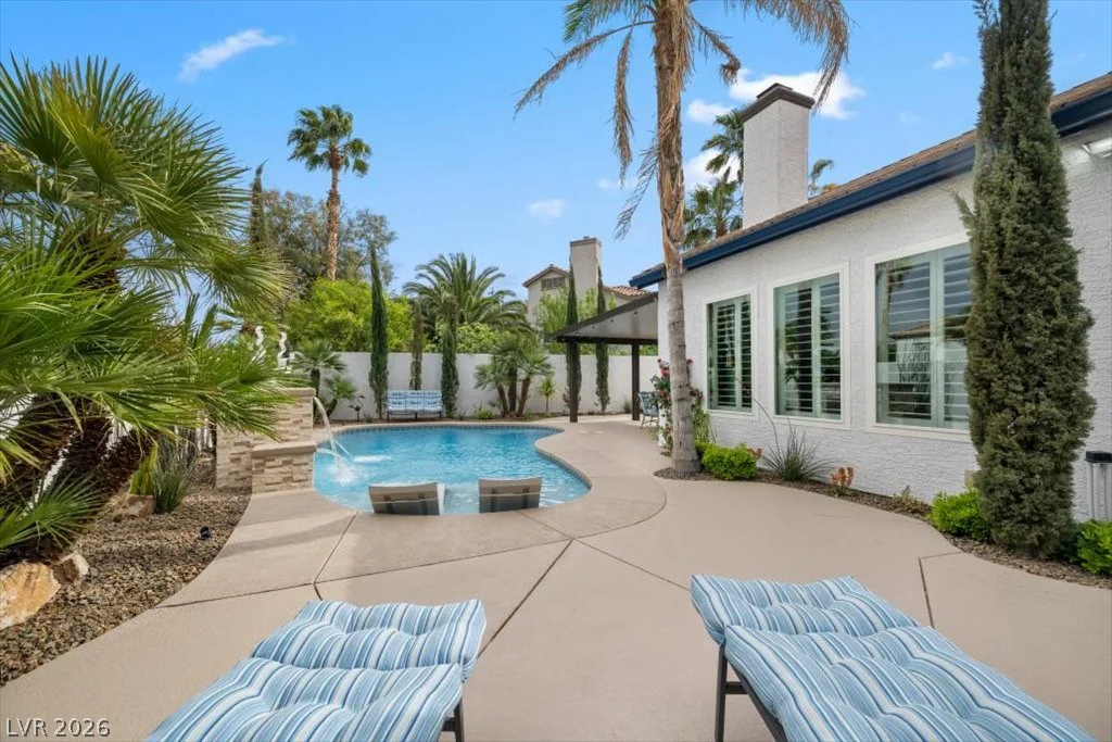 1516 Castle Wall, Las Vegas, NV 89117
