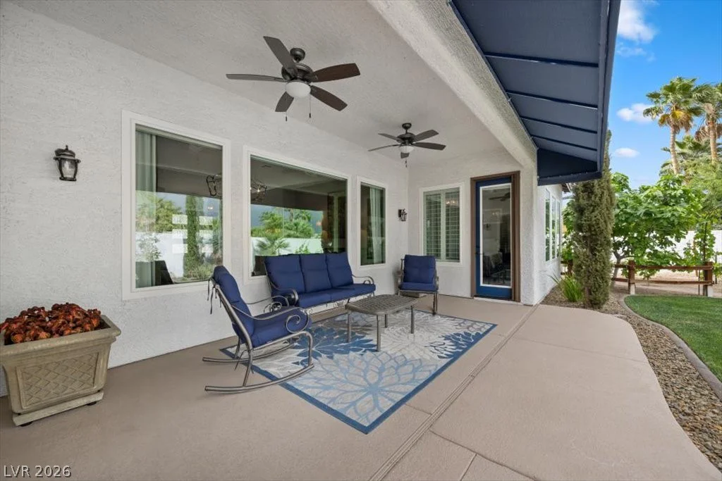 1516 Castle Wall, Las Vegas, NV 89117