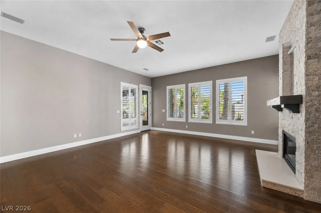 1516 Castle Wall, Las Vegas, NV 89117