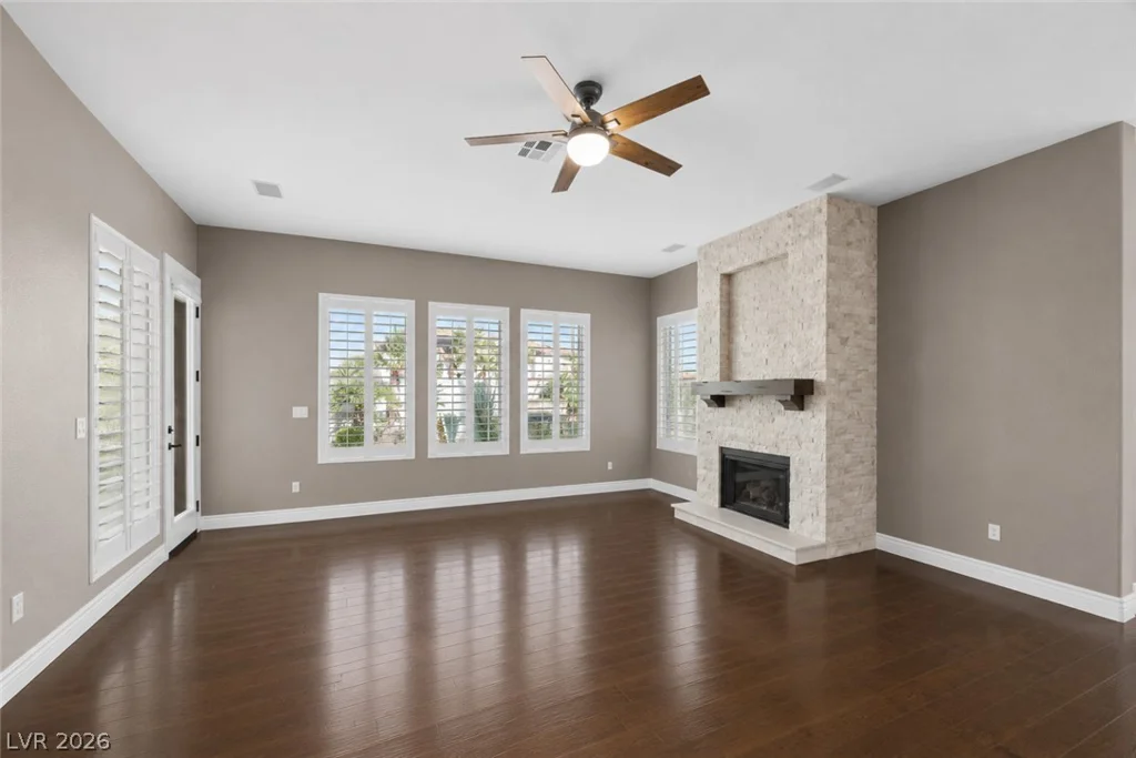 1516 Castle Wall, Las Vegas, NV 89117