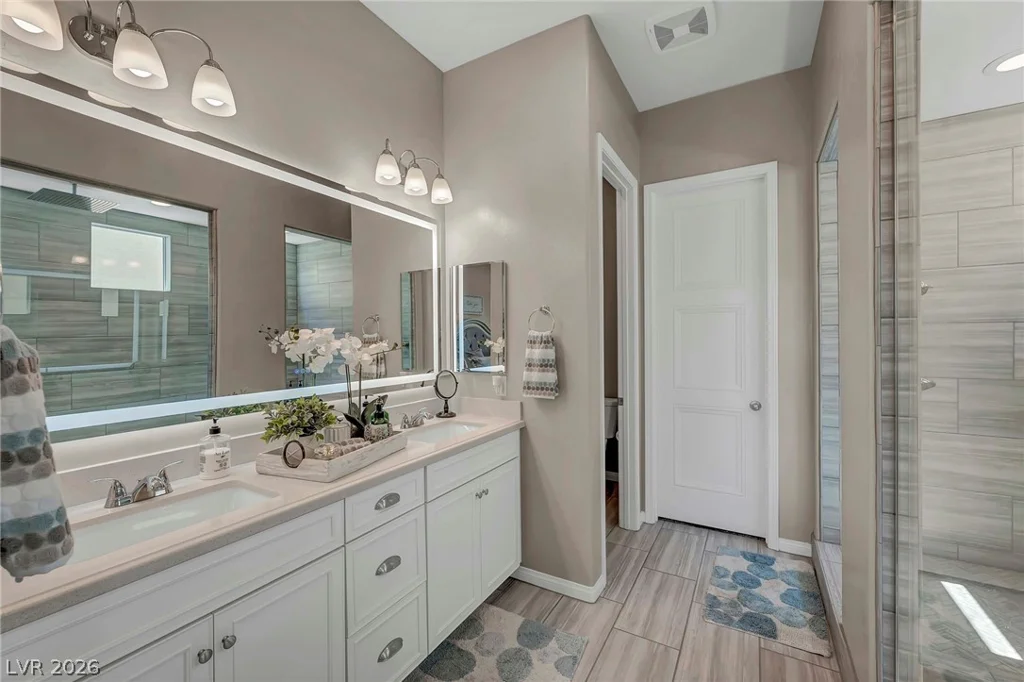 6325 Gambetta, North Las Vegas, NV 89115