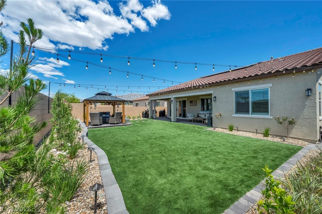 6325 Gambetta, North Las Vegas, NV 89115