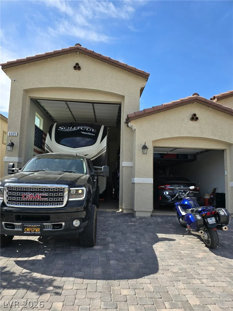 6325 Gambetta, North Las Vegas, NV 89115