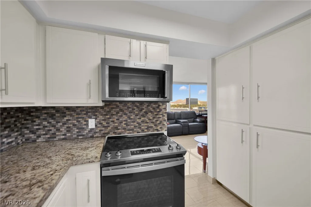 205 Harmon, Las Vegas, NV 89169
