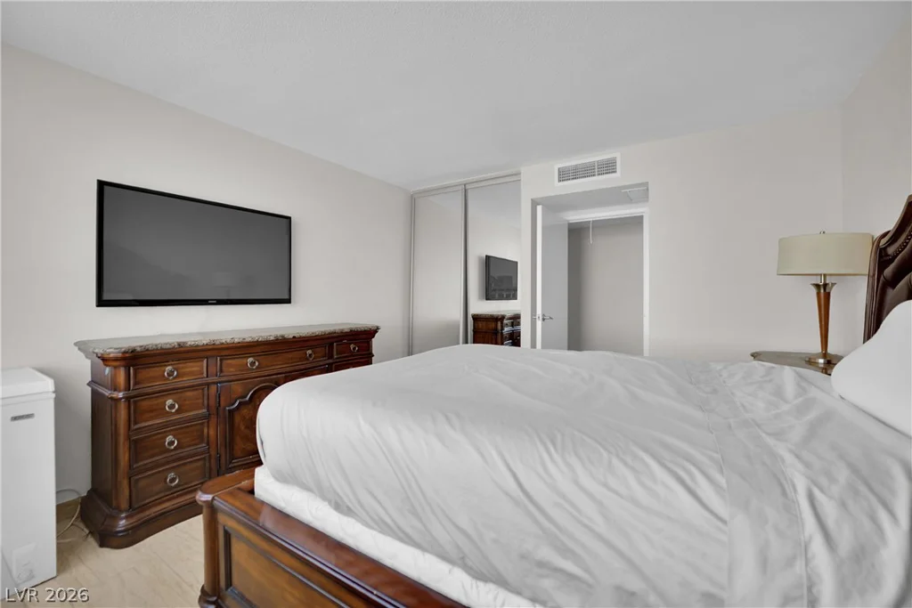 205 Harmon, Las Vegas, NV 89169
