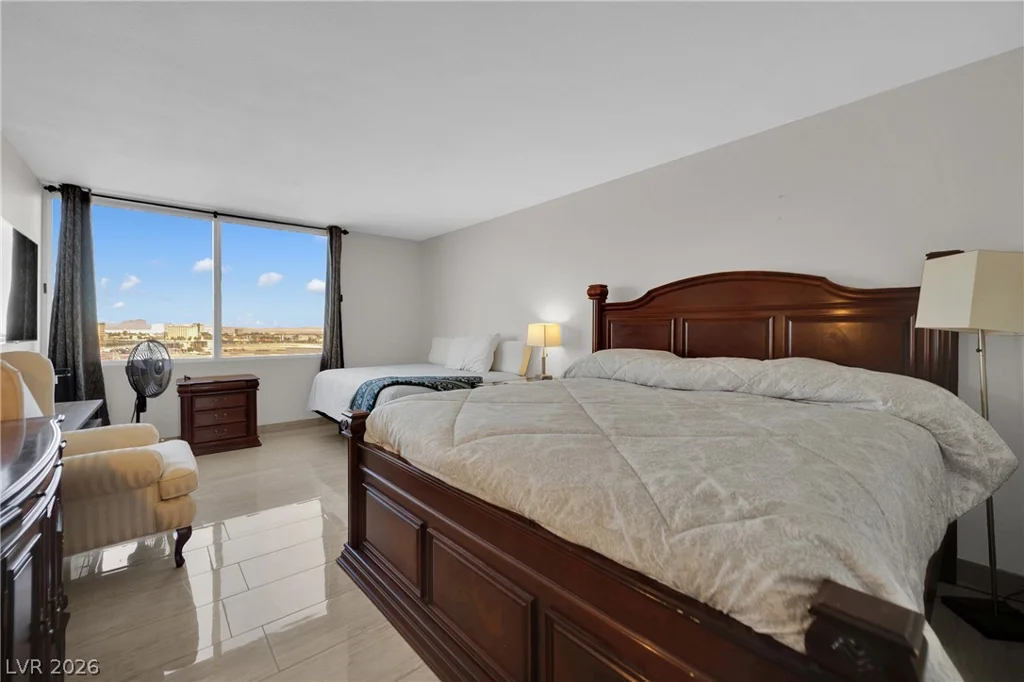 205 Harmon, Las Vegas, NV 89169