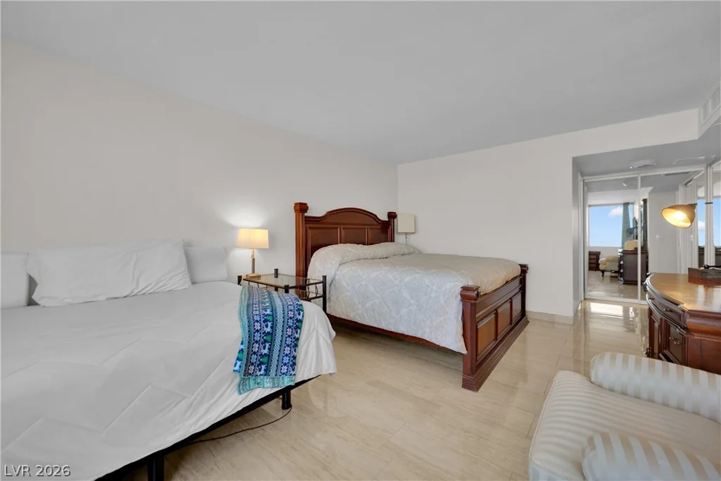 205 Harmon, Las Vegas, NV 89169