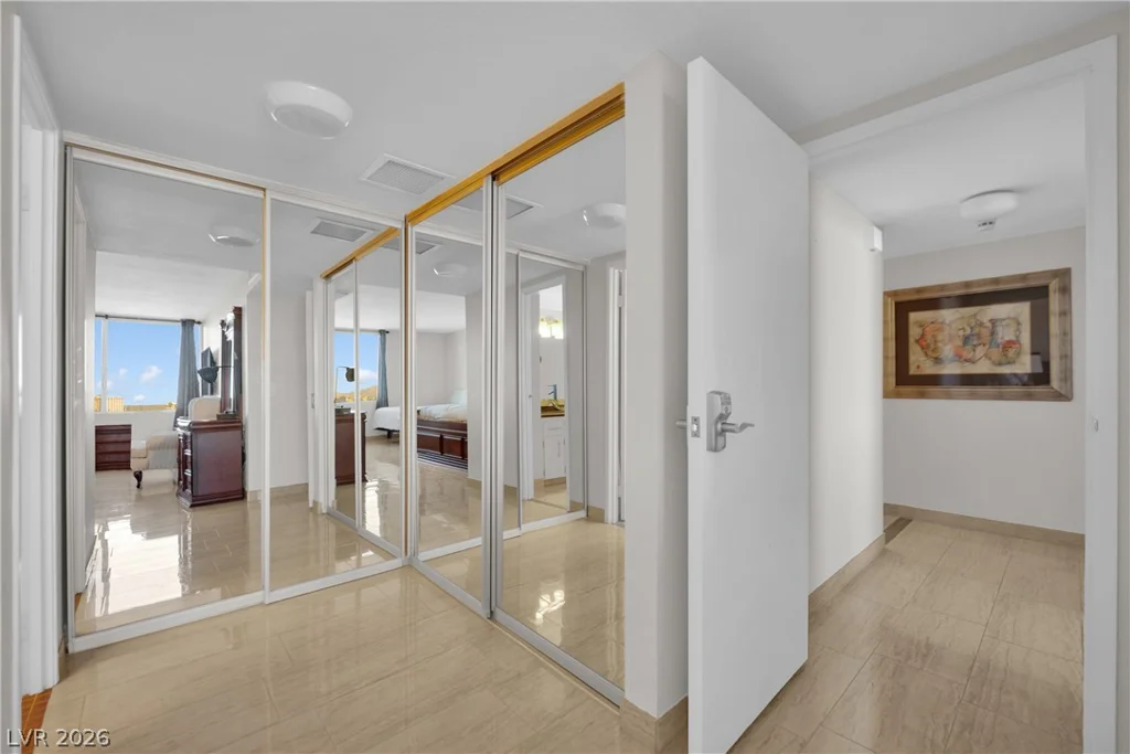 205 Harmon, Las Vegas, NV 89169