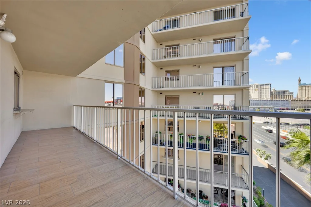 205 Harmon, Las Vegas, NV 89169