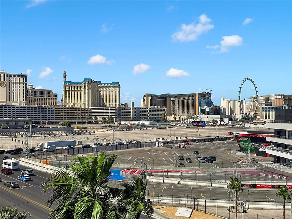 205 Harmon, Las Vegas, NV 89169