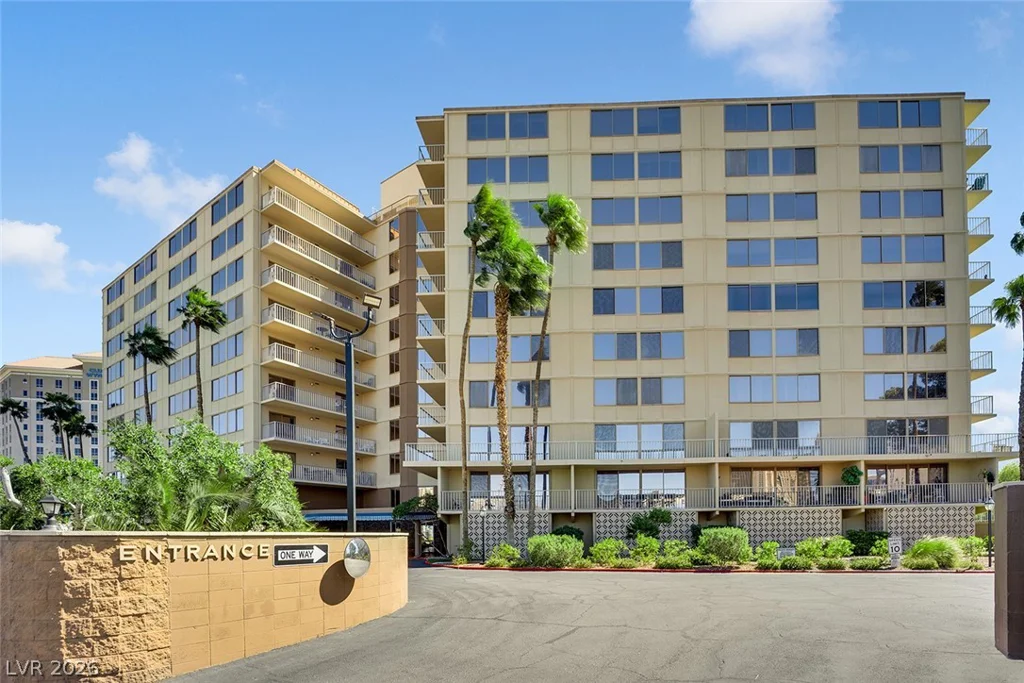 205 Harmon, Las Vegas, NV 89169