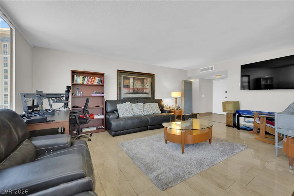 205 Harmon, Las Vegas, NV 89169
