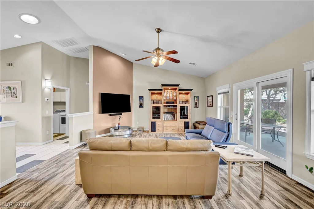 6288 Fisher, Las Vegas, NV 89130