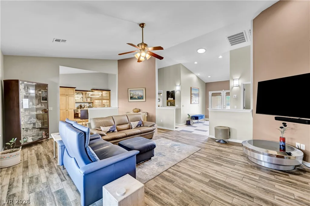 6288 Fisher, Las Vegas, NV 89130