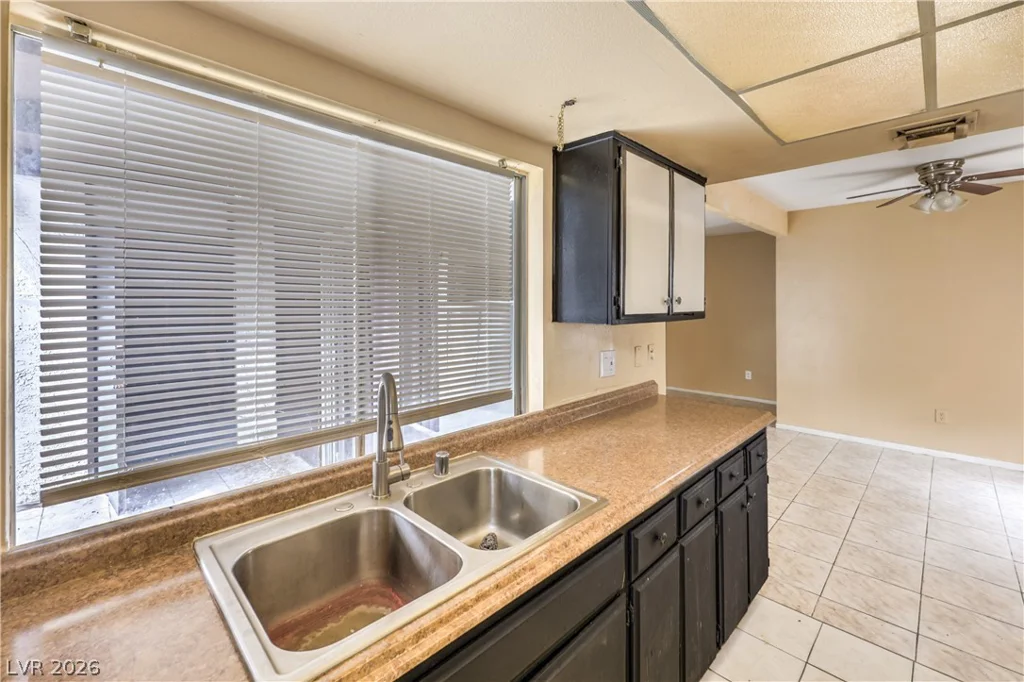 1405 Vegas Valley, Las Vegas, NV 89169