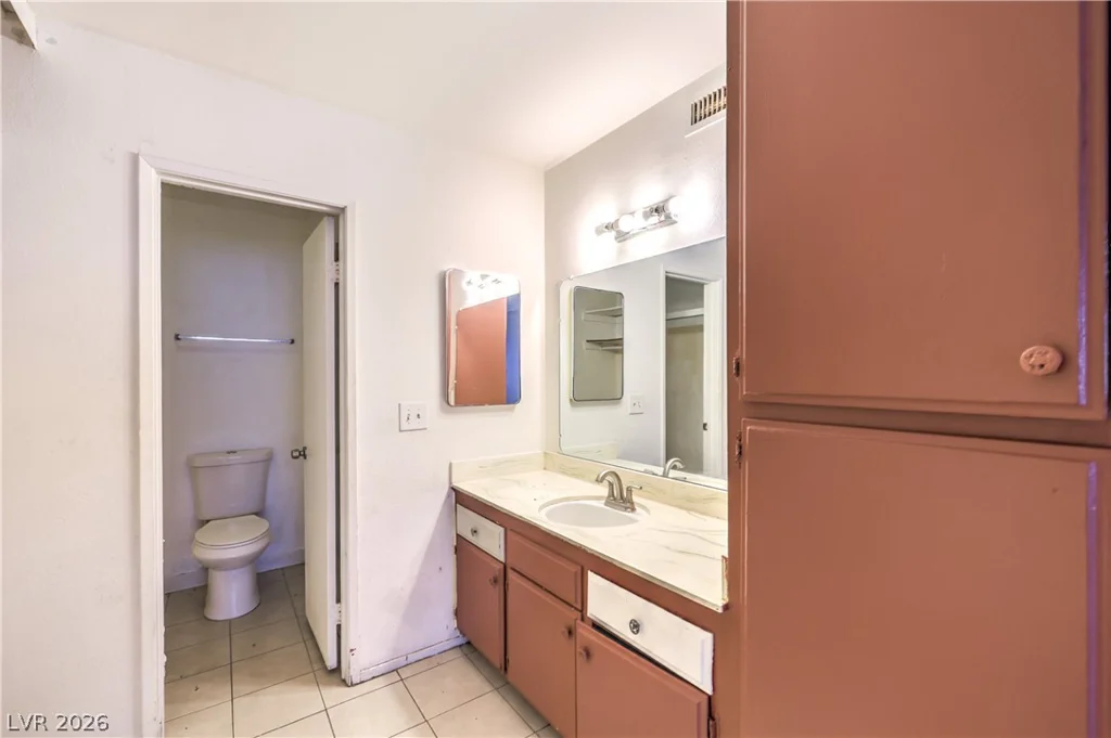 1405 Vegas Valley, Las Vegas, NV 89169