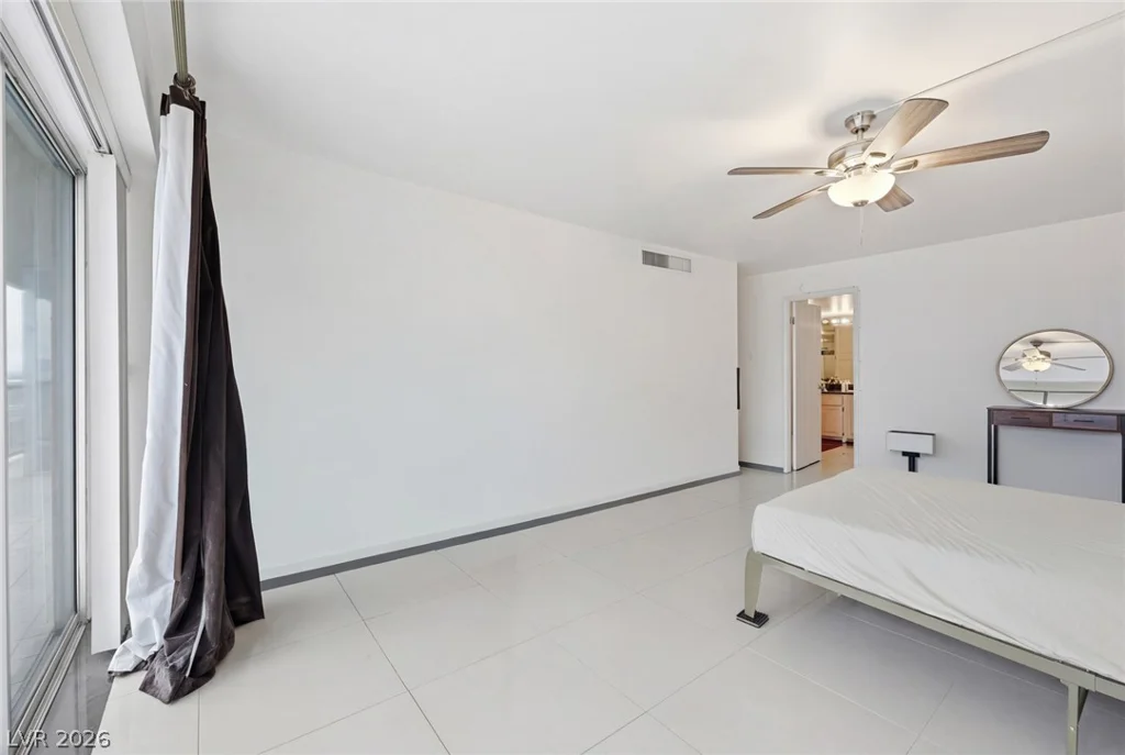 3111 Bel Air, Las Vegas, NV 89109